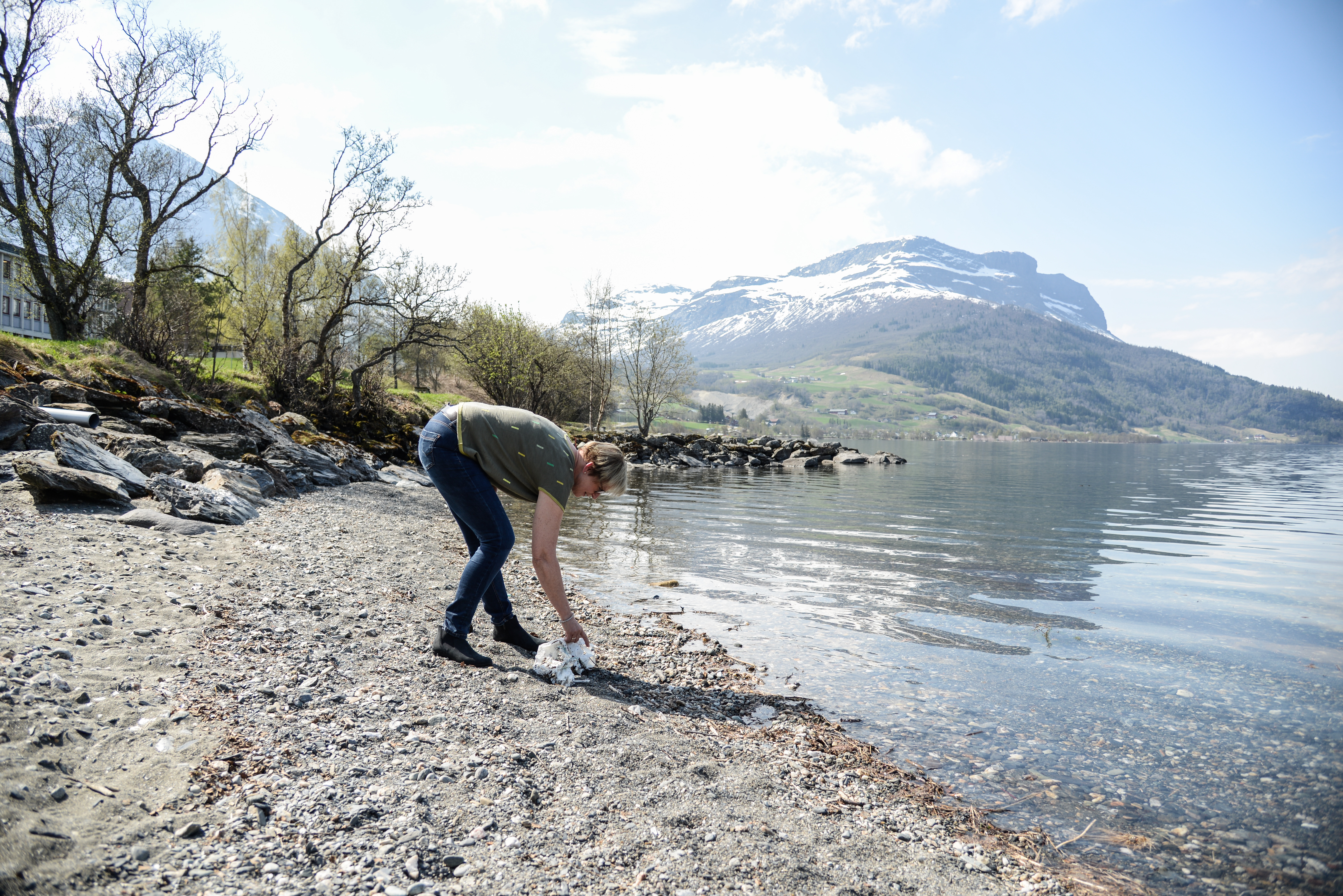 Ryddeaksjon For Reine Vatn I Vang - Vangivaldres.no - Arbeid, Bustad ...